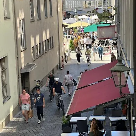 Wunderschones Herrenzimmer/loft In Der Innenstadt Апартаменти